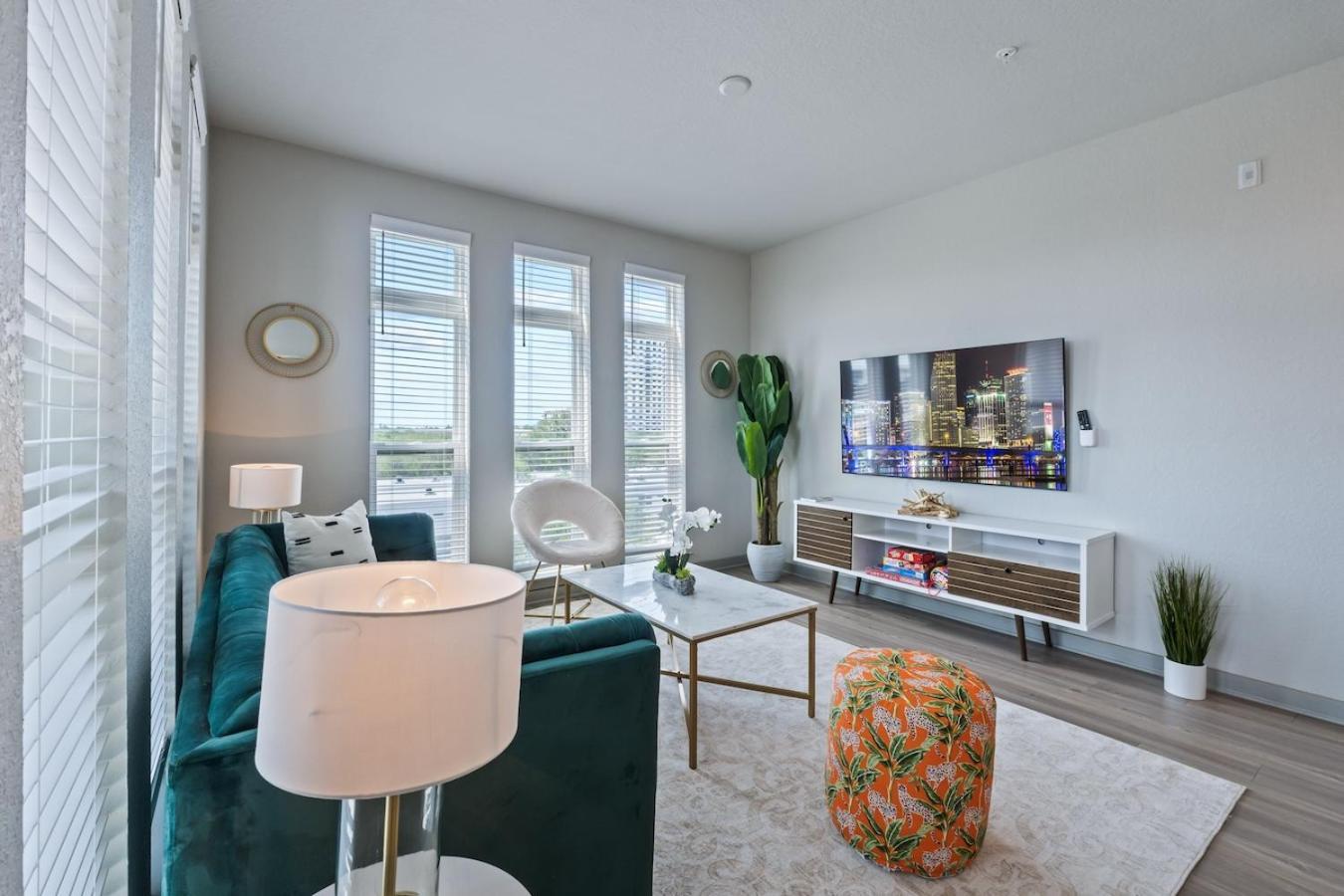 Central Avenue 2 Bed Mins From Tropicana Field Sankt Petersburg Exterior foto